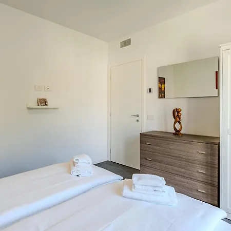 Sunny House By Interhome Apartament